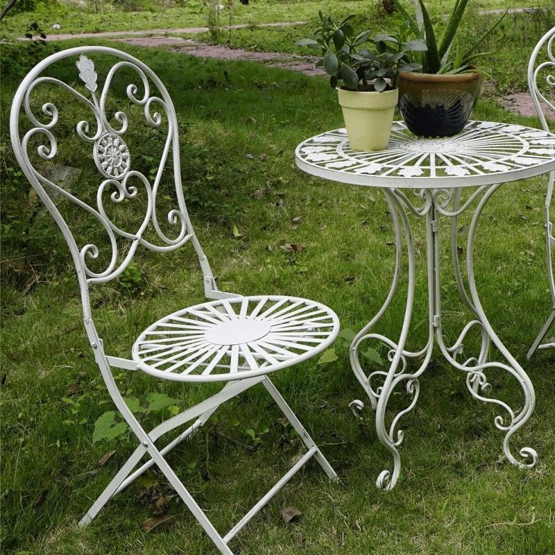 French Vintage Iron Table and  - огляд і ціна Outdoor Furniture Metal Chairs
