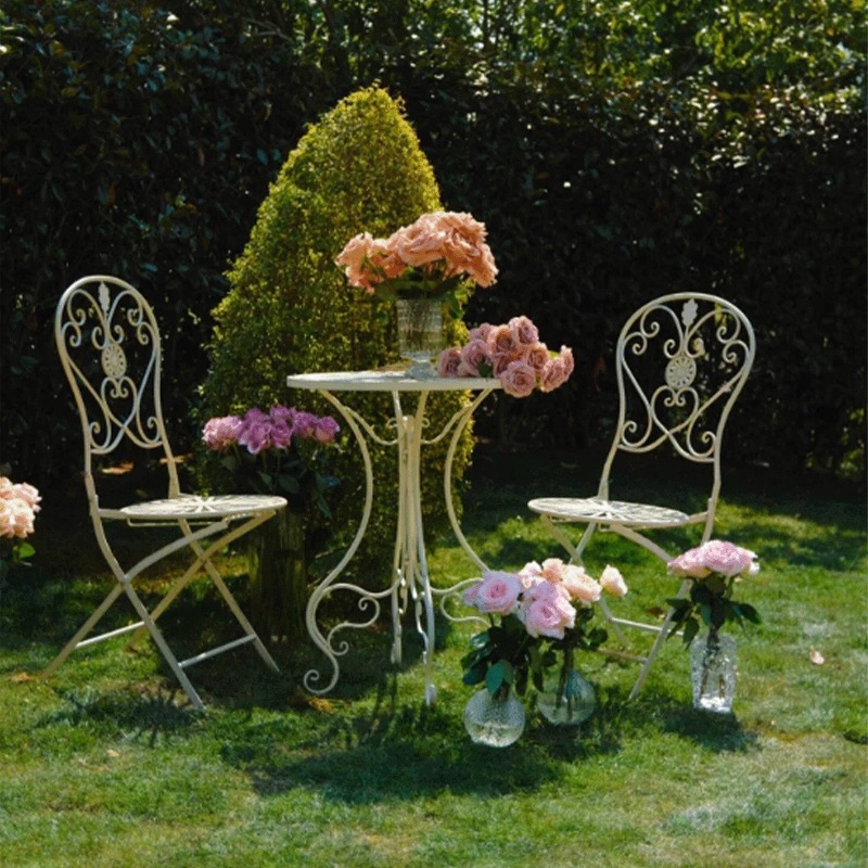French Vintage Iron Table and  - огляд і ціна Outdoor Furniture Metal Chairs